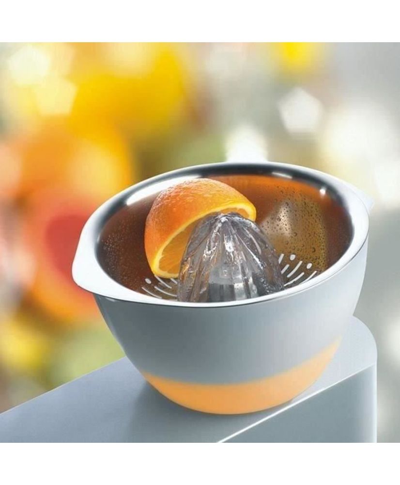 Spremiagrumi - KENWOOD - Capacità 600ml - Setaccio in acciaio inox - Ciotola graduata traslucida Spremiagrumi - KENWOOD - Capacità 600ml - Setaccio in acciaio inox - Ciotola graduata traslucida