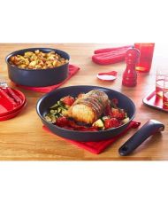 TEFAL Black removable handle, 3-point security locking, 10-year warranty