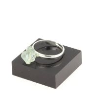 Anello con acquamarina grezza placcata in argento 9,92 carati