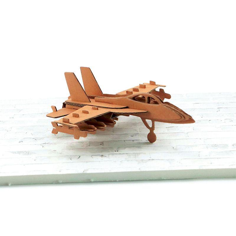 Maquette d'avion en carton 17,5 x 16,5 x 6 cm