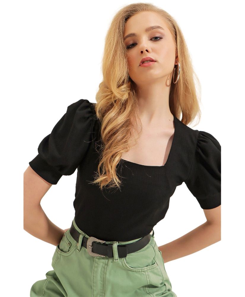 Blouse à encolure carrée taille 42 - Noir Blouse à encolure carrée taille 42 - Noir