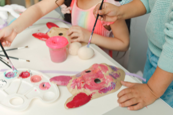 Objects to be decorated by children
