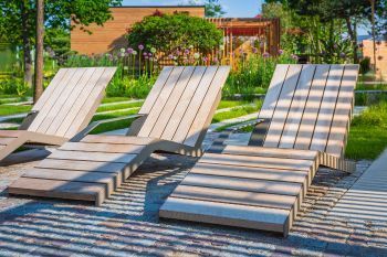 Chaises longues