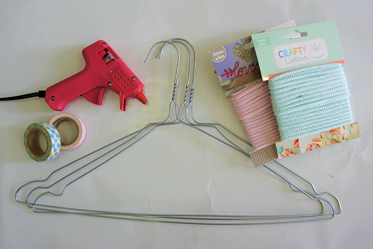 DIY: Decora tus perchas en 3 minutos!